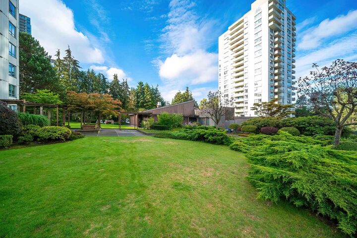 Property Photo: 5645 Barker Avenue 1702 BC V5H 3Z5