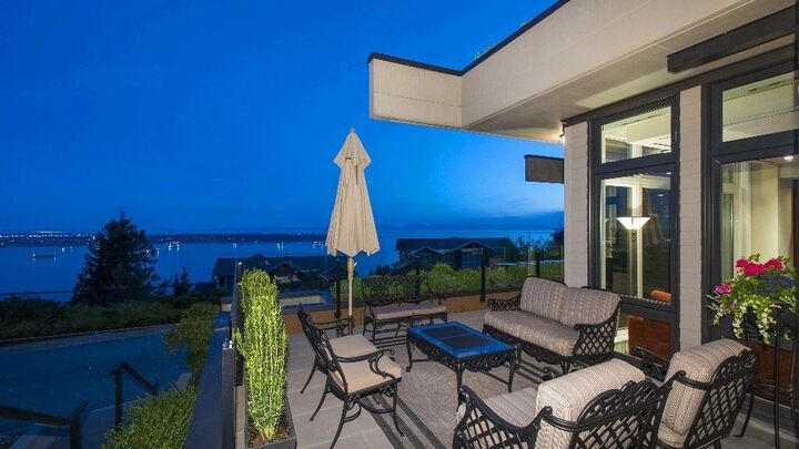Property Photo: 2551 Highgrove Mews BC V7S 0A4