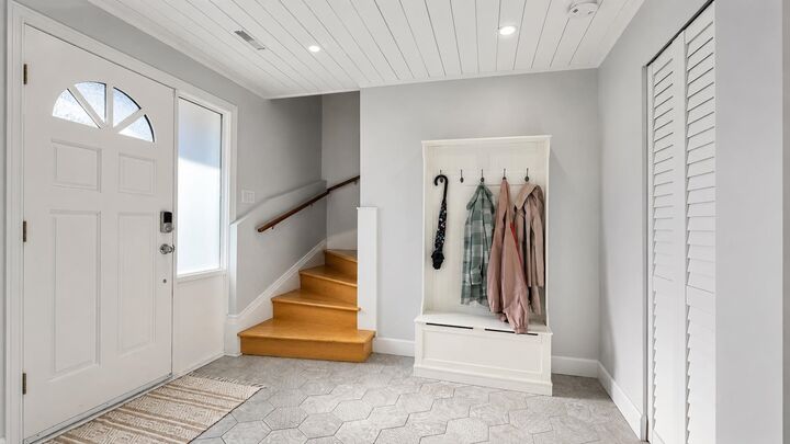 Property Photo: 2170 Moss Court BC V2S 4Y6