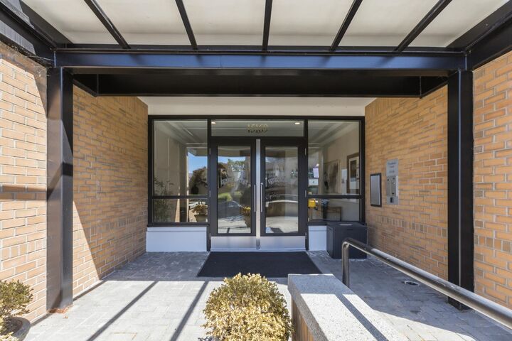 Property Photo: 15169 Buena Vista Avenue 201 BC V4B 1Y2