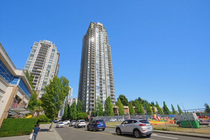 Property Photo: 2980 Atlantic Avenue 2307 BC V3B 0G2