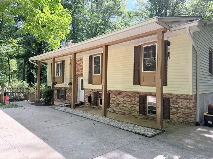 Property Photo:  11039 Timberview Drive  VA 20111 