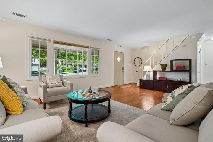 Property Photo:  7223 Wickford Drive  VA 22315 