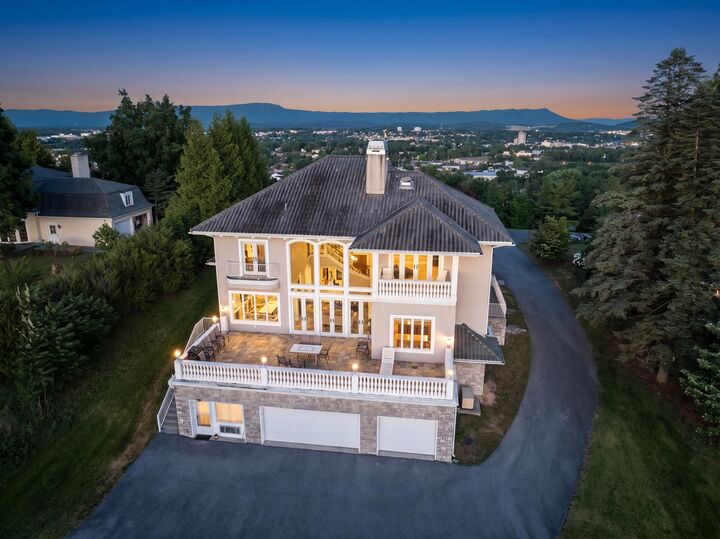 Property Photo:  957 Summit Ave  VA 22802 