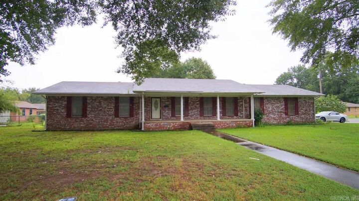 Property Photo: 522 Robinette Street AR 72015