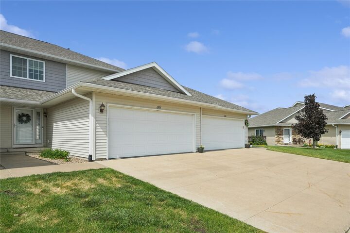 Property Photo:  6325 Muirfield Dr SW  IA 52404 