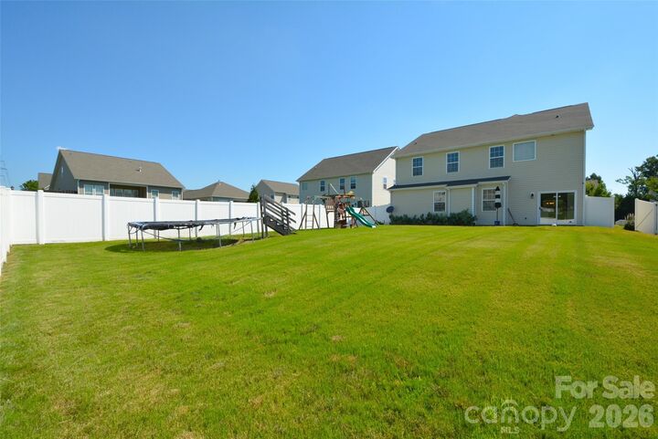 Property Photo: 5825 Pepperpike Way 212 NC 28213