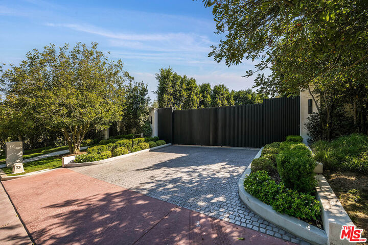 Property Photo:  73 Beverly Park Ln  CA 90210 
