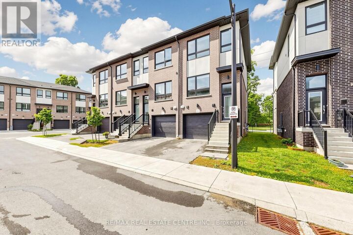 Property Photo:  720 Grey Street South 55  ON N3S 0K2 