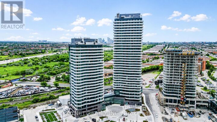 Property Photo:  10 Flavelle Trail 1004  ON L4L 1V8 