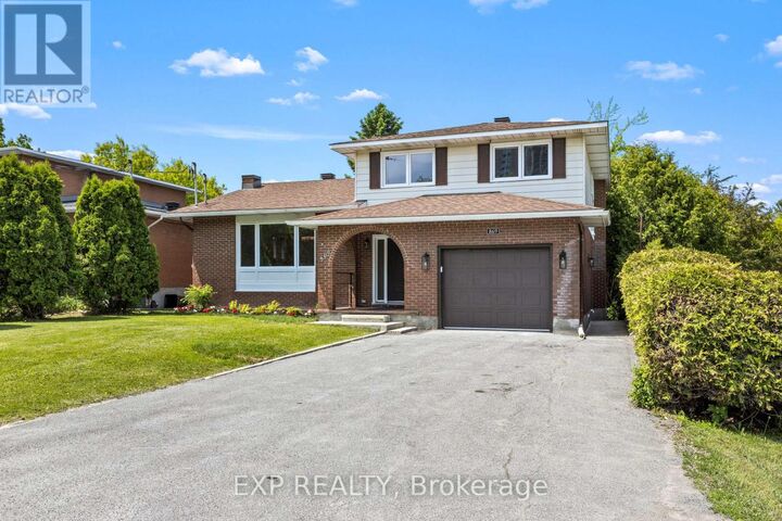 Property Photo:  869 Maryland Avenue  ON K2C 3L2 