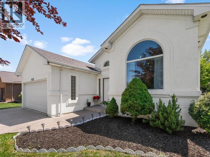 Property Photo:  4235 Providence Crescent  ON N9G 2V3 