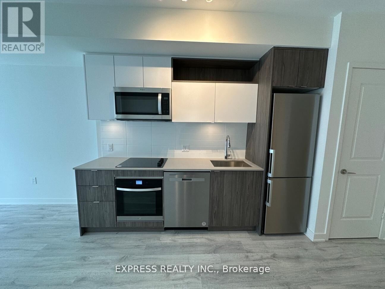 Property Photo:  100 Dalhousie Street 4811  ON M5B 0C7 