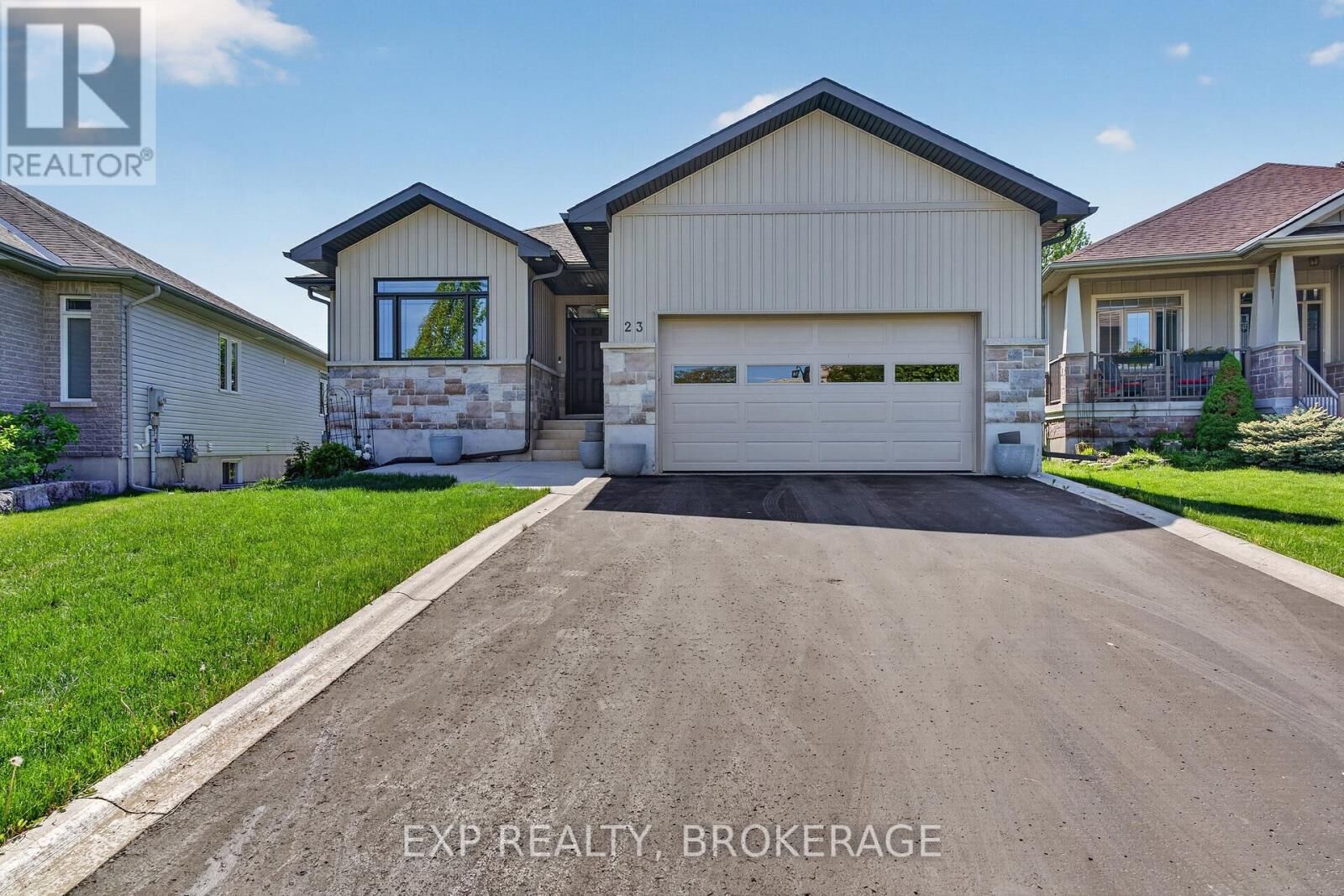 Property Photo: 23 Admiral'S Court ON K0H 1G0