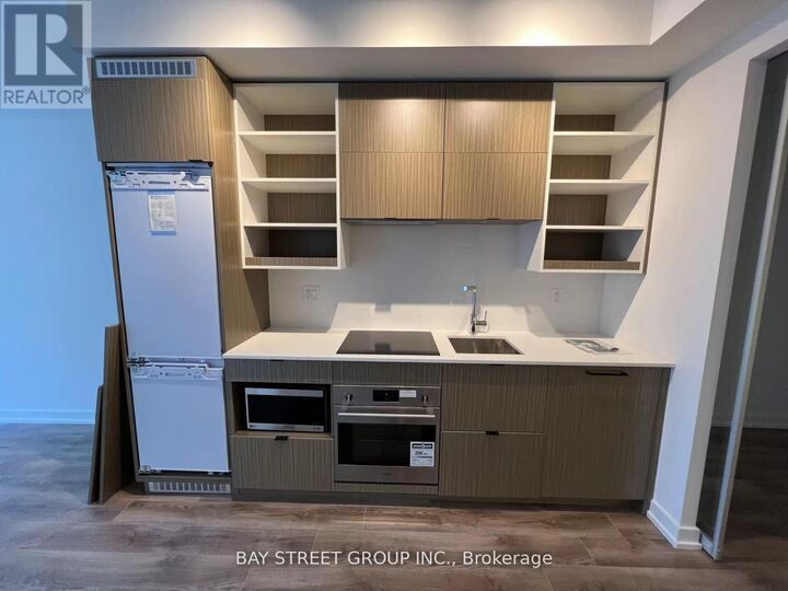 Property Photo: 20 Edward Street 1109 ON M5G 1C9