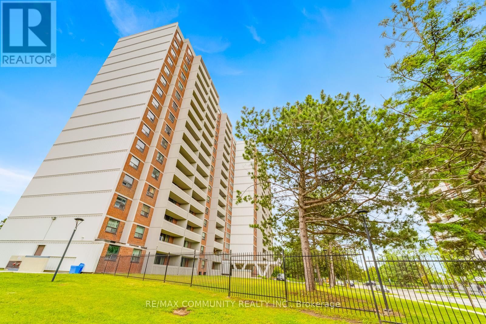 Property Photo: 100 Prudential Drive 1405 ON M1P 4V4