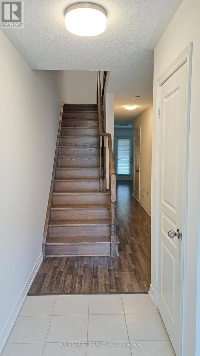 Property Photo:  7 Roy Grove Way  ON L6E 0T6 