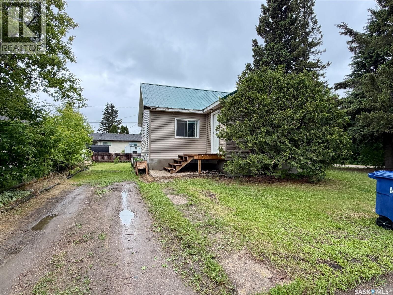 Property Photo: 208 2nd Street SK S0M 1W0