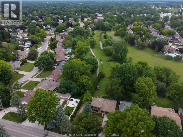 Property Photo: 615 Lacroix Street ON N7M 5X7