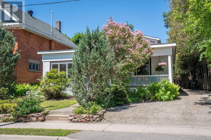 Property Photo: 185 Woodward Ave ON P6A 3T6