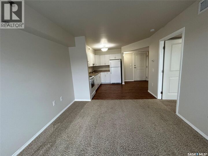 Property Photo: 424 601 110th Avenue SK S0E 1T0