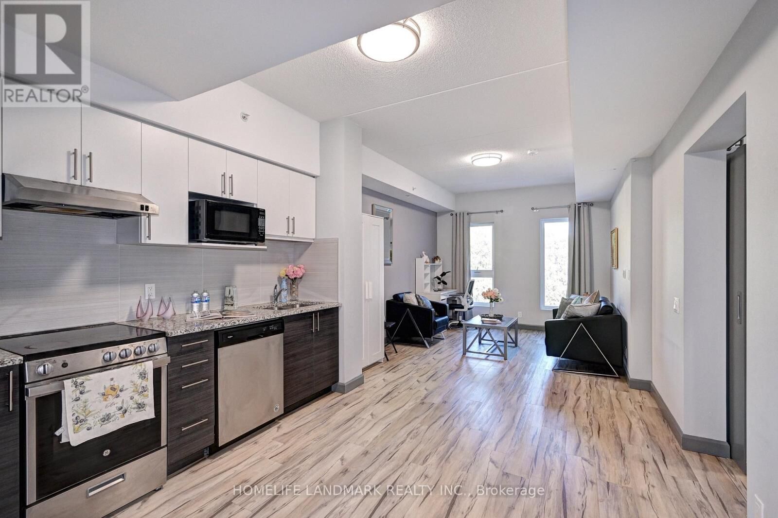 Property Photo:  77 Leland Street East 301  ON L8S 3A1 