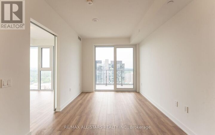 Property Photo: 634 Church Street 4006 ON M4Y 2G3