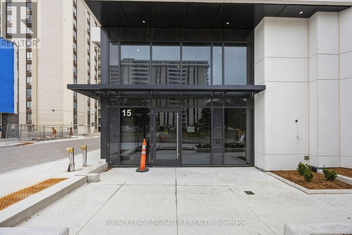 Property Photo:  15 David Salomon Drive 413  ON M3C 1E7 
