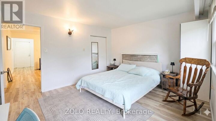 Property Photo:  20 Bridesburg Drive 3  ON M9R 2K3 