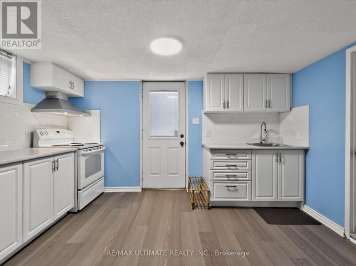 Property Photo:  5 Mandarin Road  ON M1M 1W2 