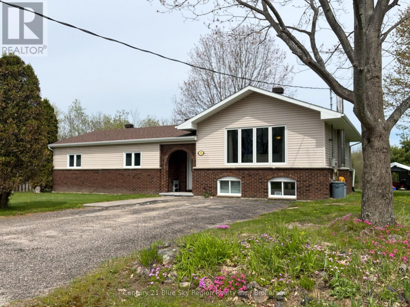 Property Photo:  36 Nichols Street  ON P0H 1H0 