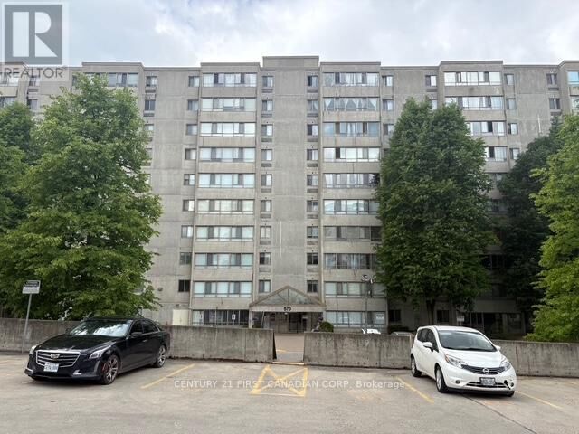 Property Photo:  570 Proudfoot Lane 103  ON N6H 4Z1 