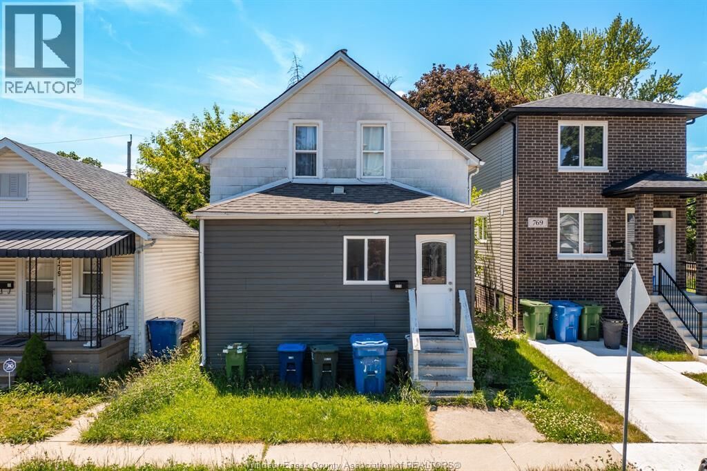Property Photo:  773 Bridge Avenue  ON N9B 2M5 