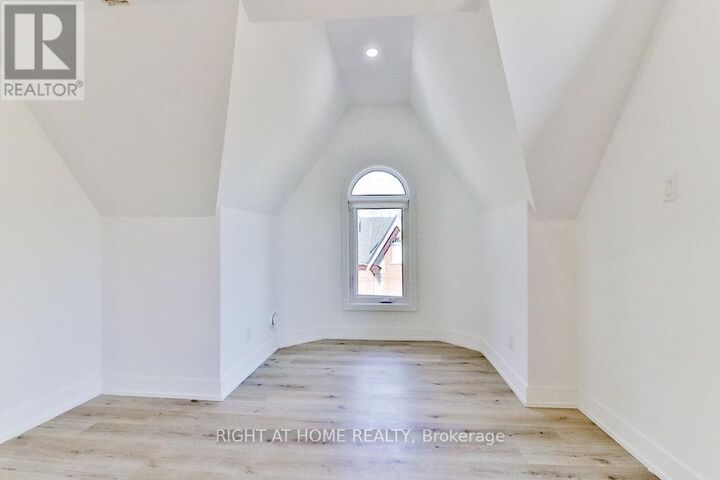 Property Photo:  45 Brock Avenue 3  ON M6K 2K9 