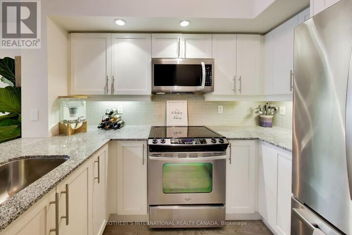 Property Photo:  85 East Liberty Street 720  ON M6K 3R4 