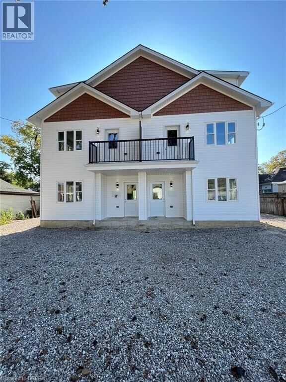 Property Photo:  24 Balfour Street Main  ON N3T 1J2 