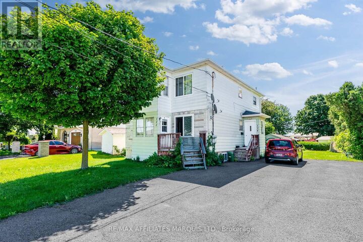 Property Photo:  122 New Street  ON K6H 3G2 