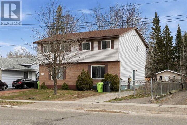 Property Photo:  1004 & 1006 Pine St  ON P6B 5V1 