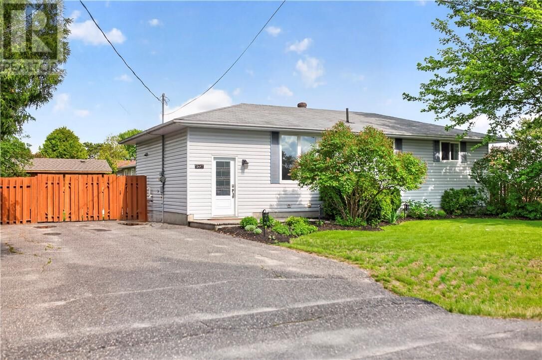 Property Photo: 4274 Roy Avenue ON P3P 1N3