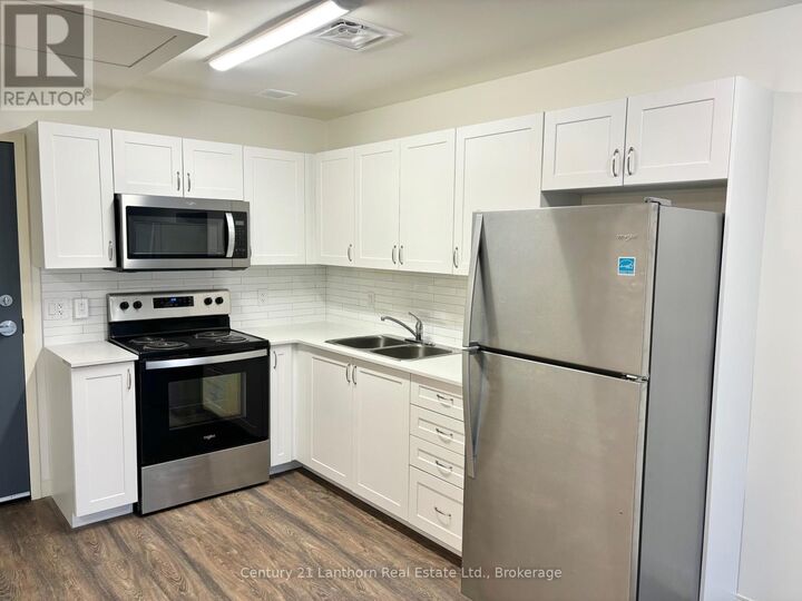 Property Photo:  135 Station Street 517  ON K8N 2S9 