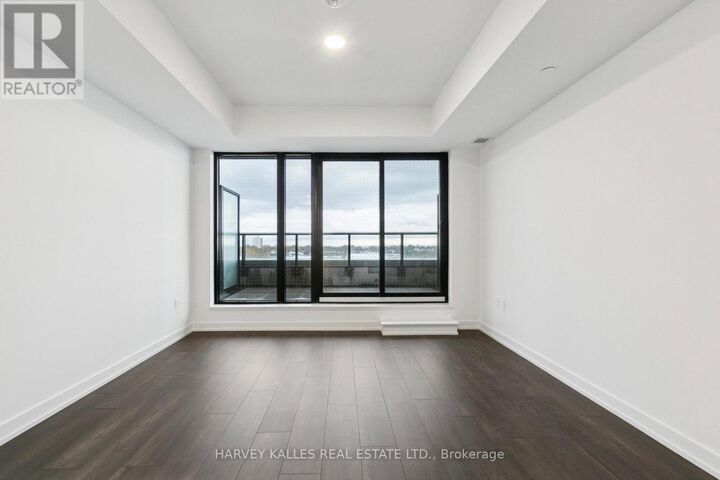 Property Photo:  801 The Queensway 512  ON M8Z 6A8 