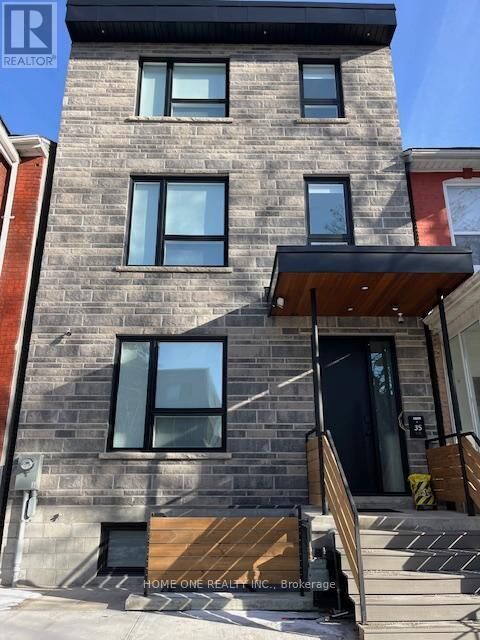 Property Photo:  35 Denison Avenue 204  ON M5T 2M6 