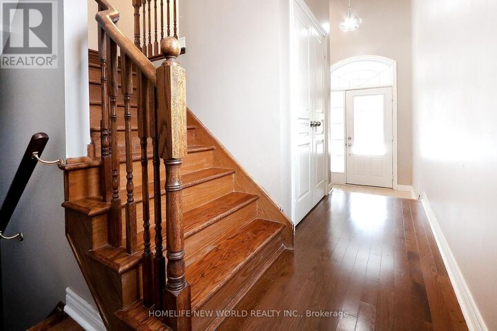 Property Photo:  Master Crescent  ON L4E 0V1 