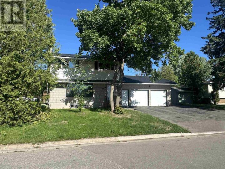 Property Photo:  70 Lasalle Ct  ON P6B 4R6 