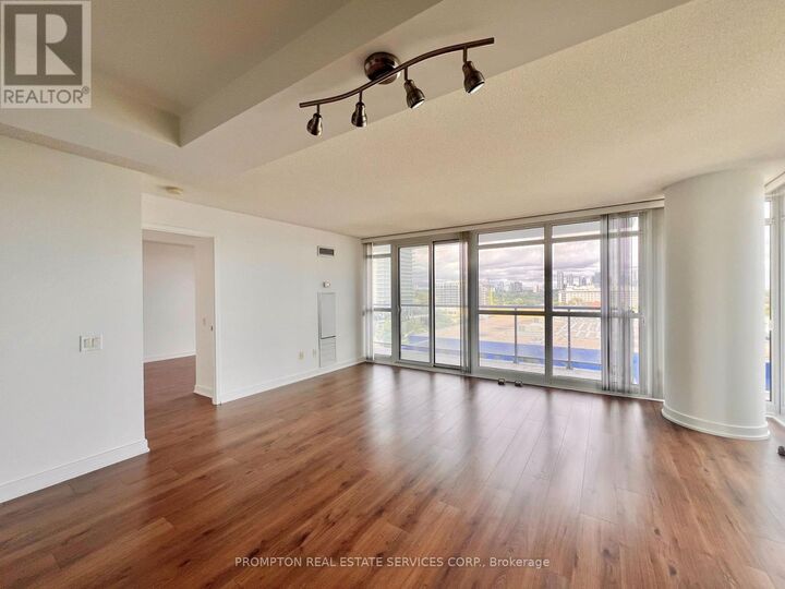 Property Photo: 121 McMahon Drive 608 ON M2K 0C1