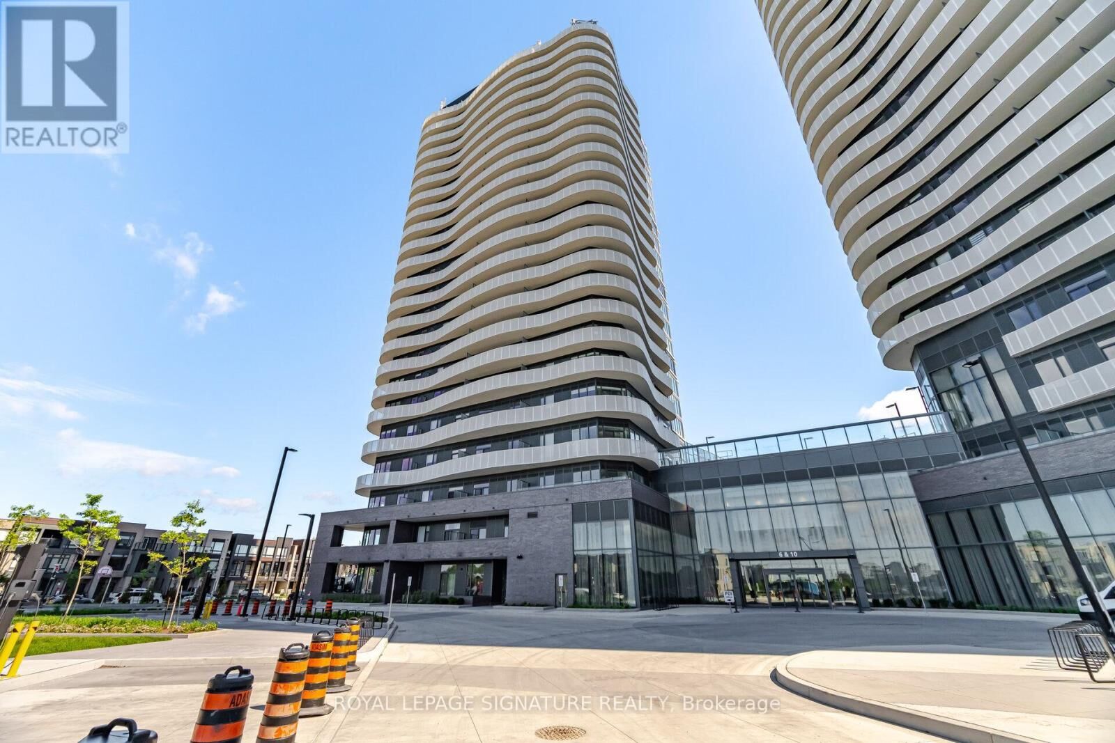 Property Photo:  10 Flavelle Trail 805  ON L4L 1V8 