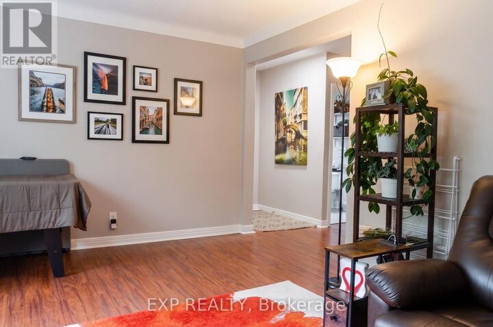 Property Photo:  42 Lavergne Street  ON K1L 5G3 