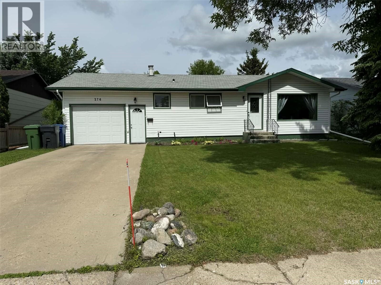 Property Photo: 276 Circlebrooke Drive SK S3N 2T1