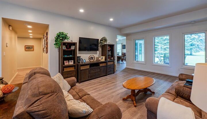 Property Photo: 127 Fawcett Road MB R0H 0R0