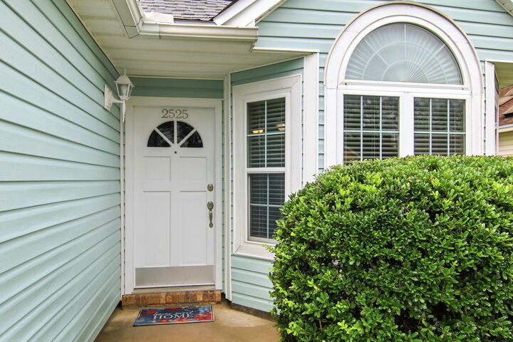 Property Photo:  2525 Georgetown Lane  FL 32547 